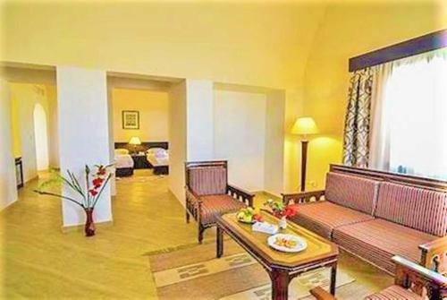 Hotel Rohanou Beach Resort