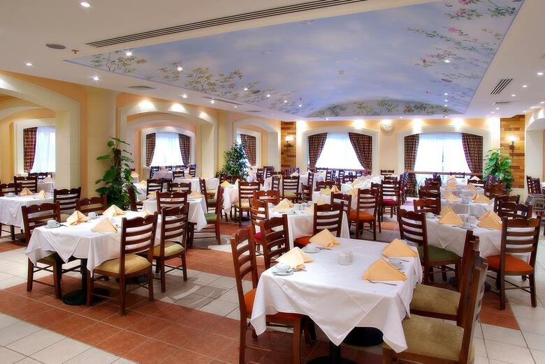 Crystal Cyrene Hotel