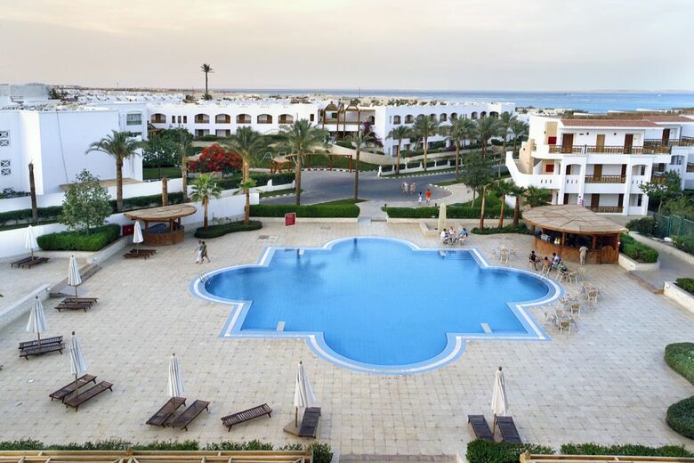Crystal Cyrene Hotel