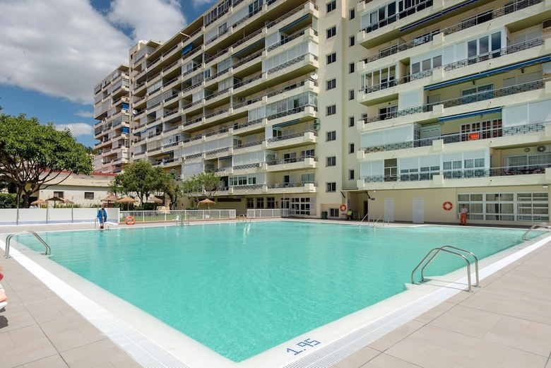 Apartamentos Nucleo Cristal