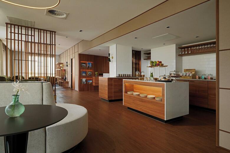 The Manhattan Hotel Rotterdam