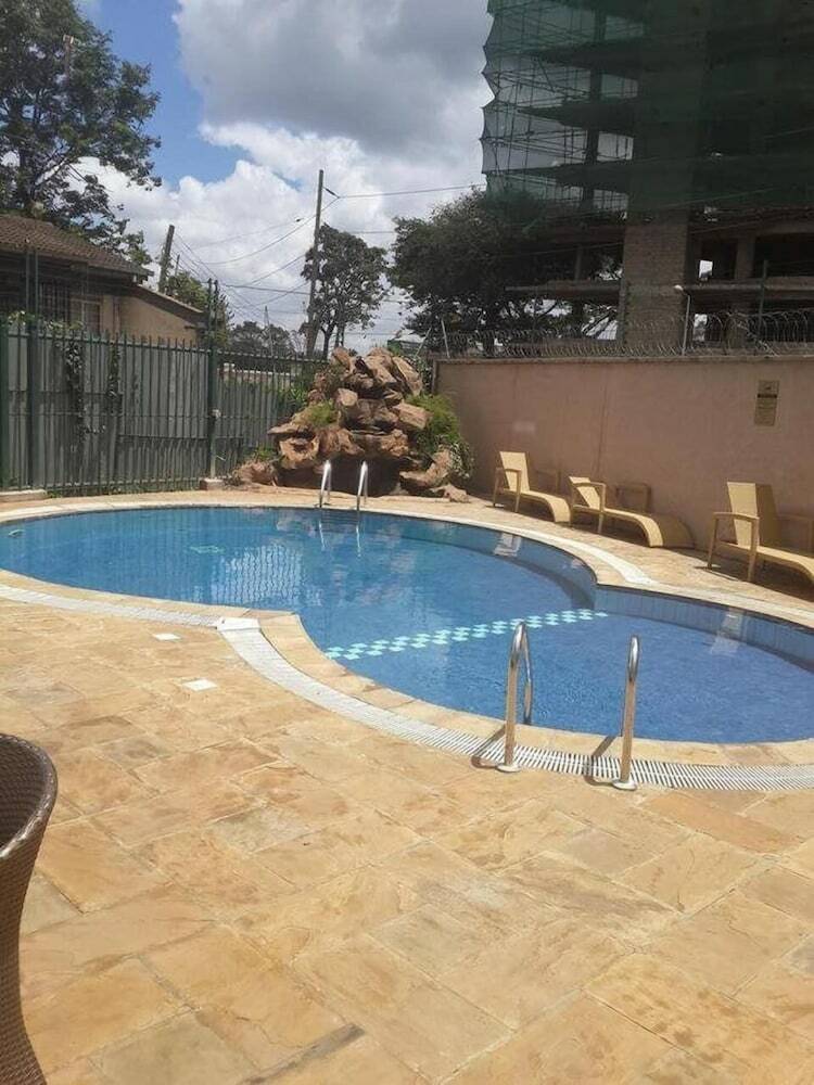 Fenesi Gardens Apartments