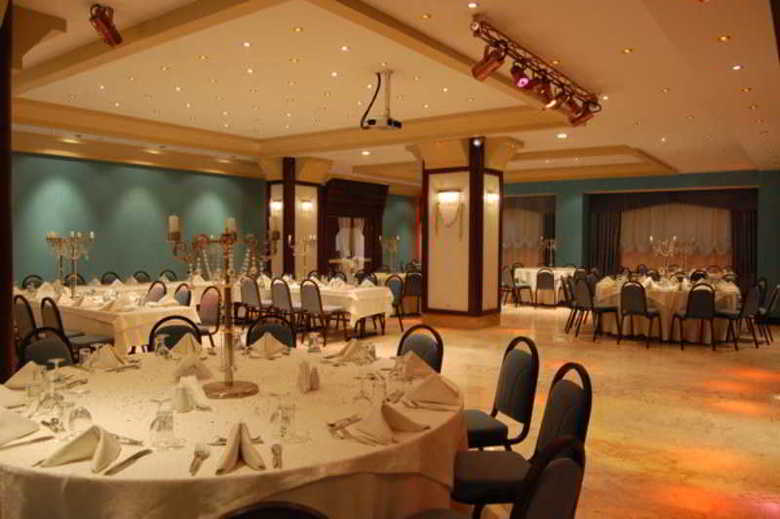 Hotel Akol