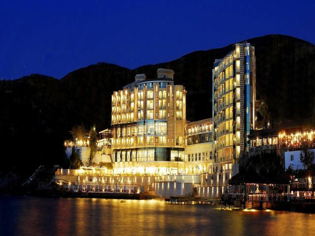 Hotel Charisma Deluxe
