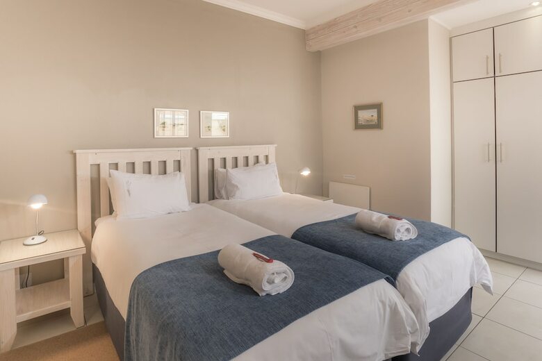 Hostal Cornerstone Guesthouse