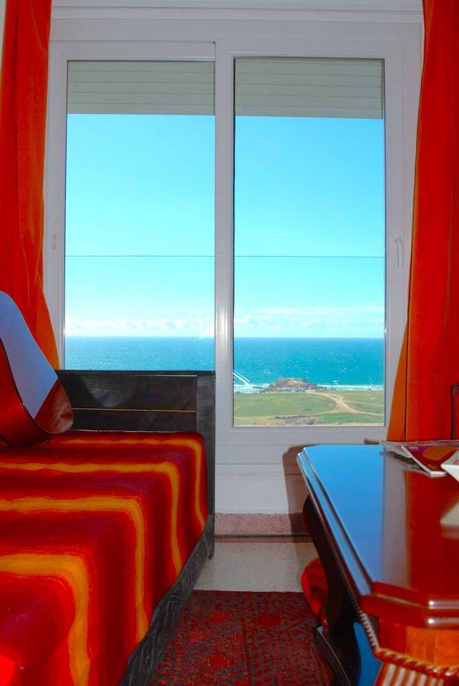 He'e Nalu Surf Camp Morocco