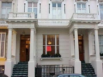 Aparthotel Hyde Park Suites