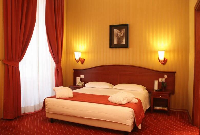 Hotel Augusta Lucilla Palace