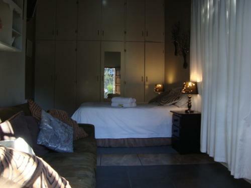Hostal 44 On Ennis Guest Lodge And Restaurant