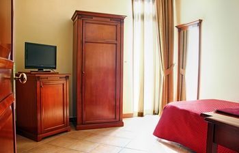 Le Cheminee Business Hotel