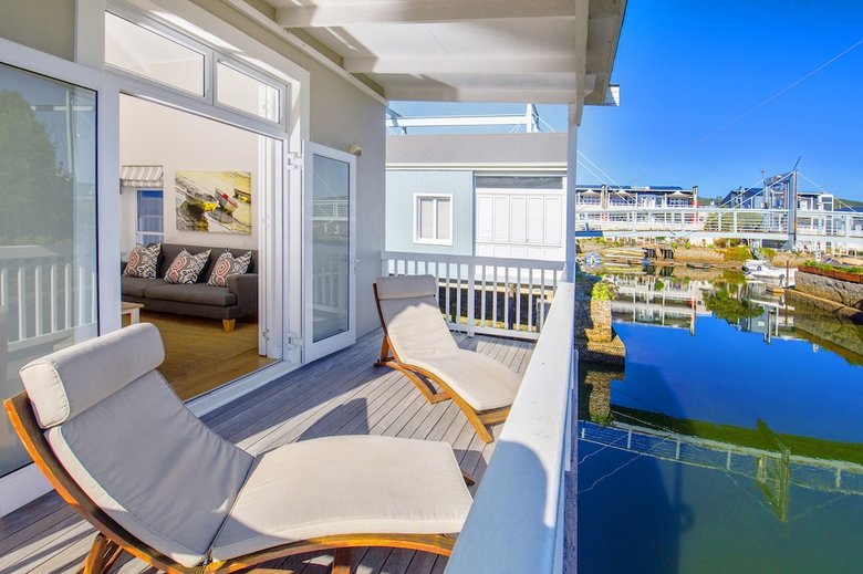 Thesen Island Holiday House