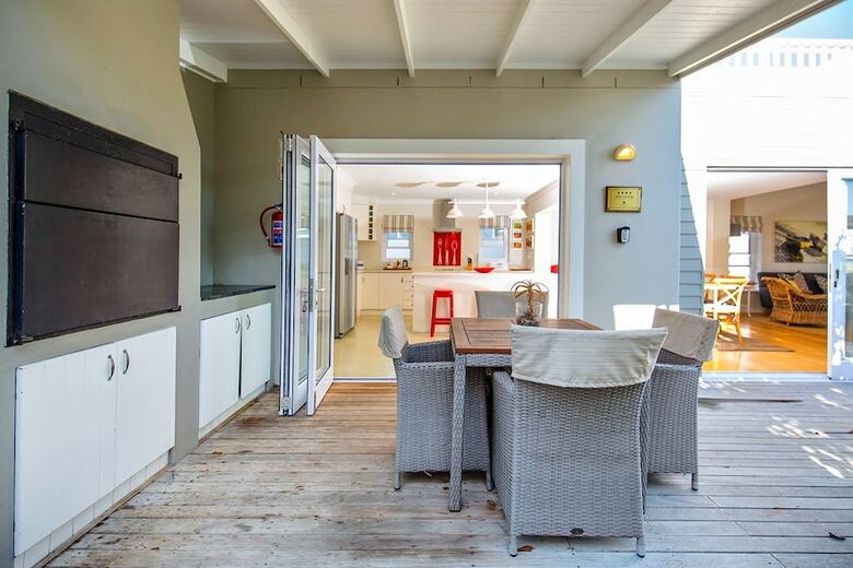 Thesen Island Holiday House