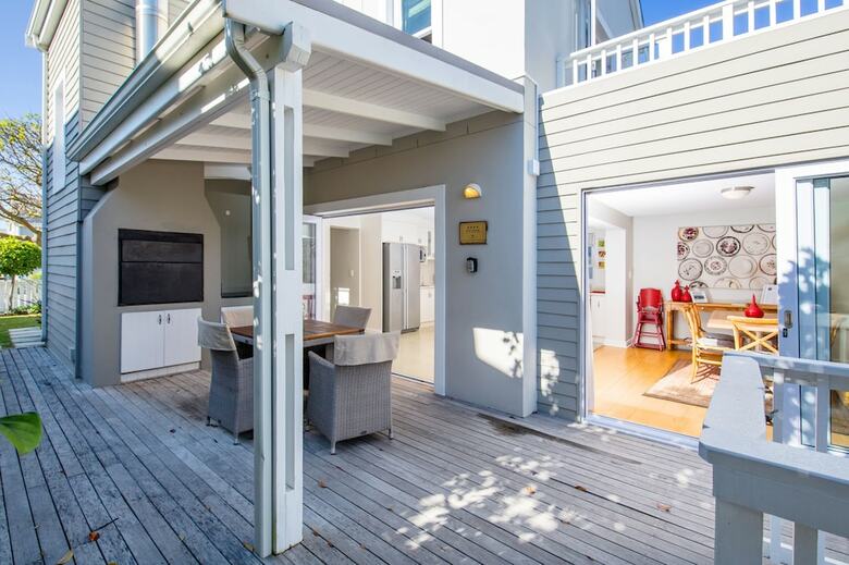 Thesen Island Holiday House