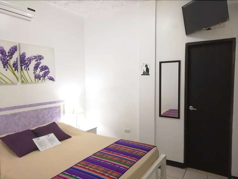 Hostal Villa64