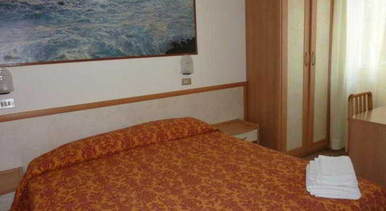 Hotel Apis