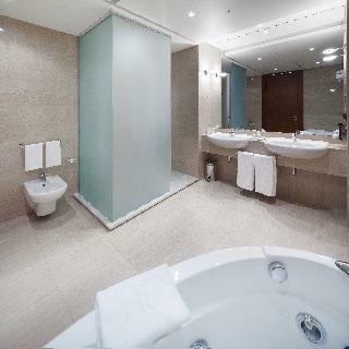 Hotel Doubletree By Hilton Turin Lingotto