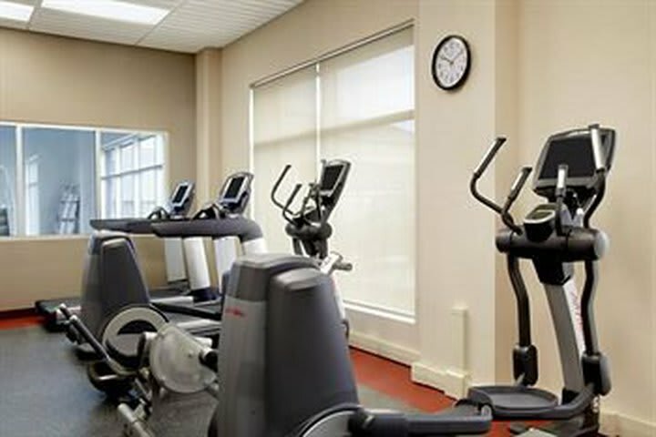 Hotel Four Points By Sheraton Calgary Airport