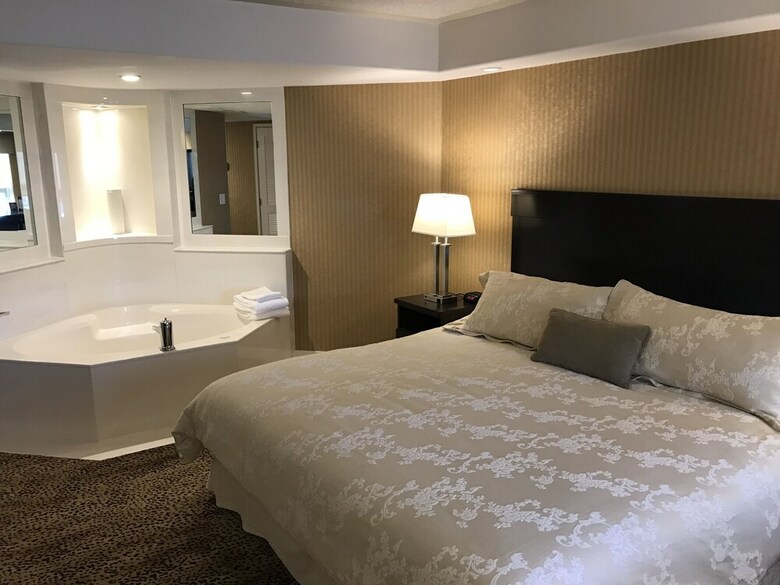 Chateau Louis Hotel & Conference Centre