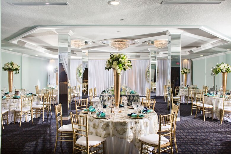 Chateau Louis Hotel & Conference Centre