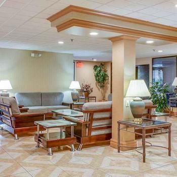 Hotel Alexis Inn & Suites