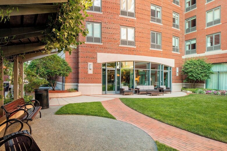 Hotel Courtyard Boston Brookline