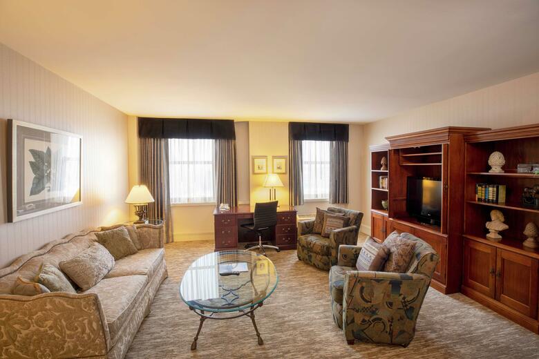 Hotel Hilton Netherland Plaza