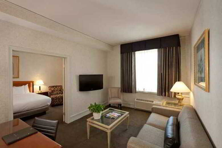 Hotel Hilton Netherland Plaza