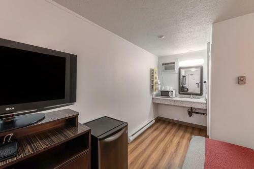 Skyline Motel