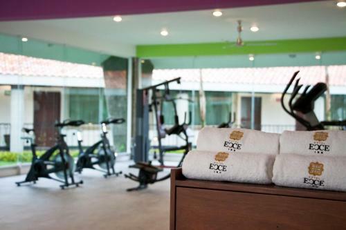 Hotel Ecce Inn