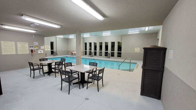 Hotel London Airport Inn & Suites