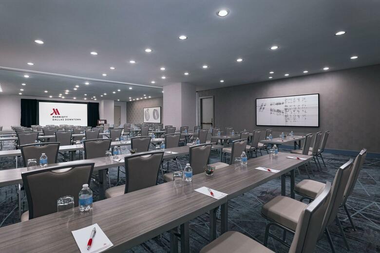 Hotel Dallas Marriott Downtown