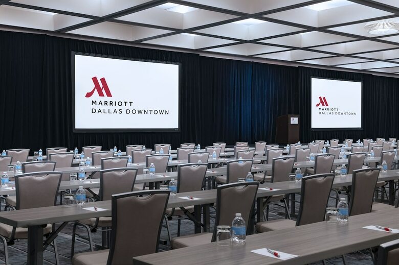 Hotel Dallas Marriott Downtown