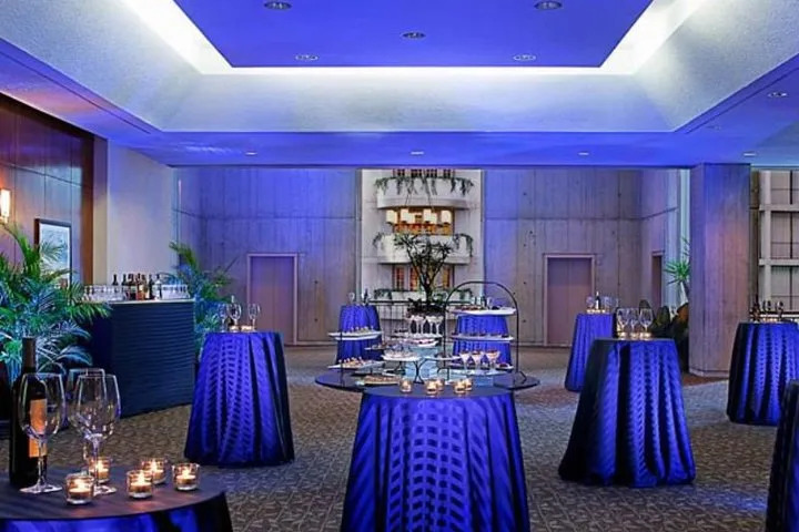 Hotel Dallas Marriott Downtown