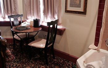 Hotel Chateau Avalon