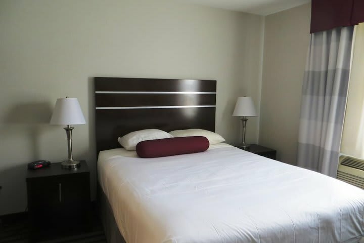 Hotel Super 8 Saskatoon West