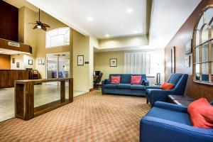 Hotel Comfort Inn & Suites Galt - Lodi North