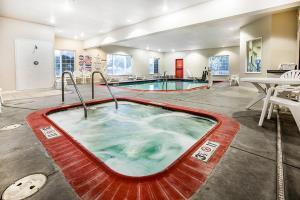 Hotel Comfort Inn & Suites Galt - Lodi North
