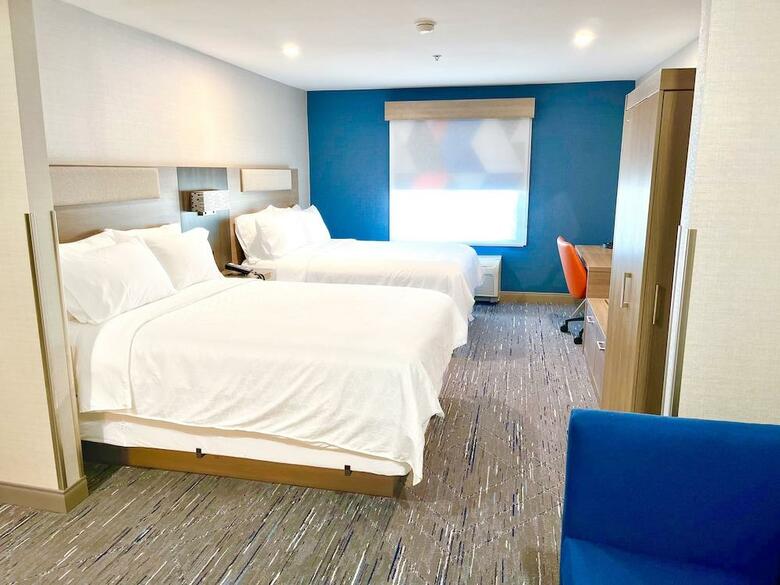 Holiday Inn Express Hotel & Suites Frazier Park