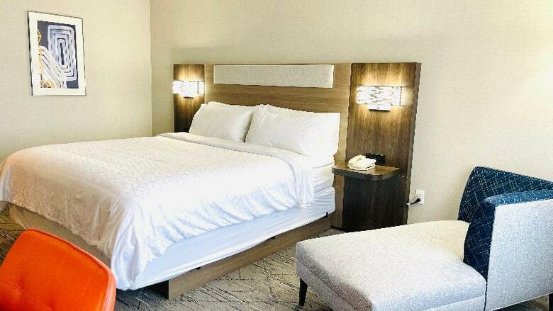 Holiday Inn Express Hotel & Suites Frazier Park