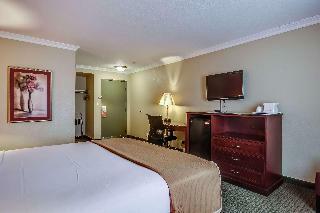 Hotel Howard Johnson Inn And Suites Reseda
