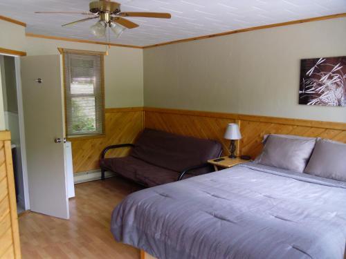 Peacock Villa Motel