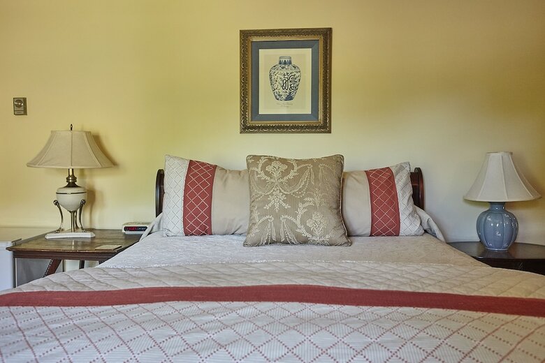 Hostal Victoria's Historic Inn