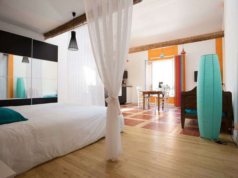 Apartments La Com�die De P�zenas