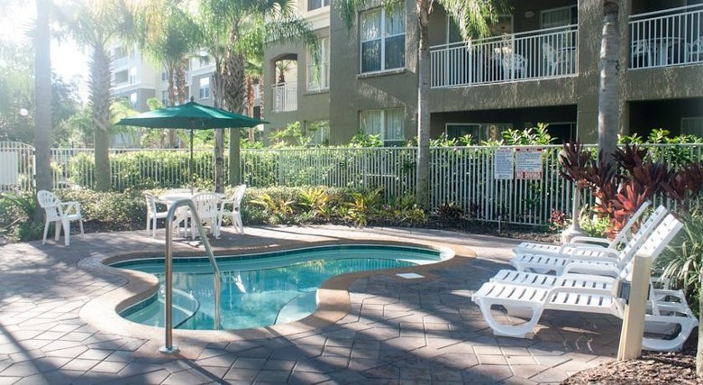 Hotel Vacation Village At Parkway