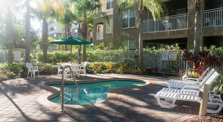 Hotel Vacation Village At Parkway