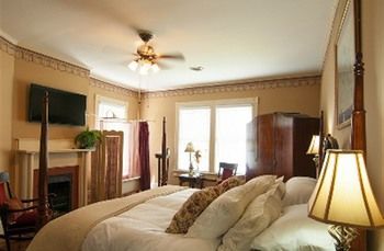 Bed & Breakfast Antebellum Inn