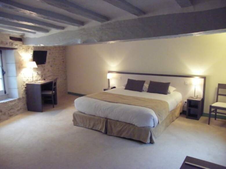 Hotel Logis Le Puits Dor�