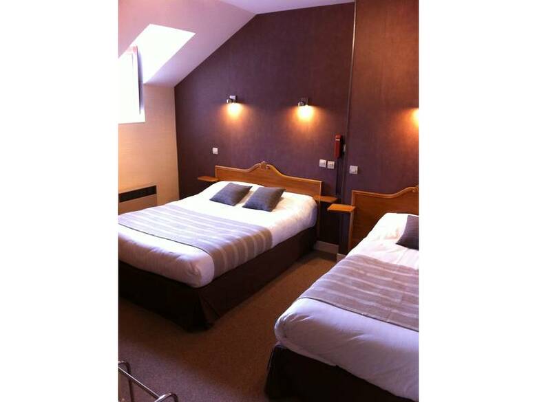 Hotel Logis Le Puits Dor�