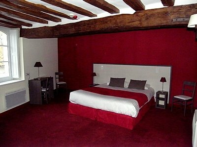 Hotel Logis Le Puits Dor�