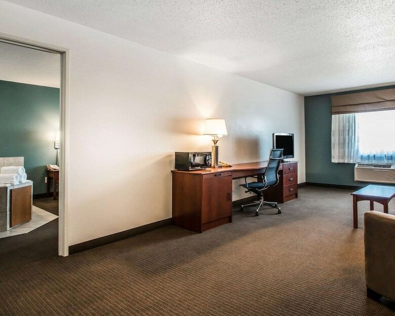 Hotel Sleep Inn & Suites